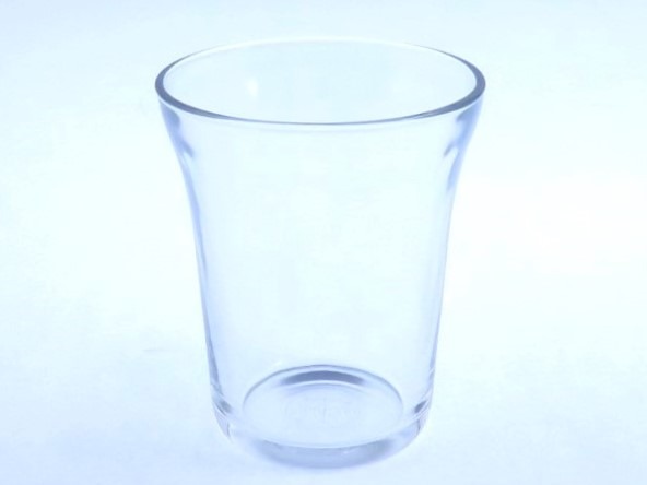 כוס מים זכוכית לשתיה חמה